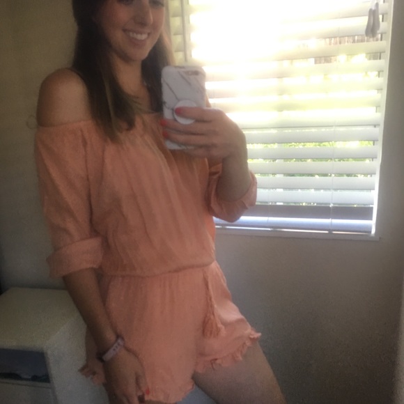 NWOT romper - Picture 4 of 5